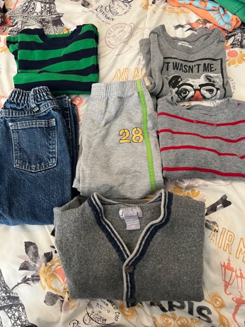 SIZE 4T BOYS 6 PIECE BUNDLE PANTS, JEANS, CARDIGAN, AND TOPS LOT1249